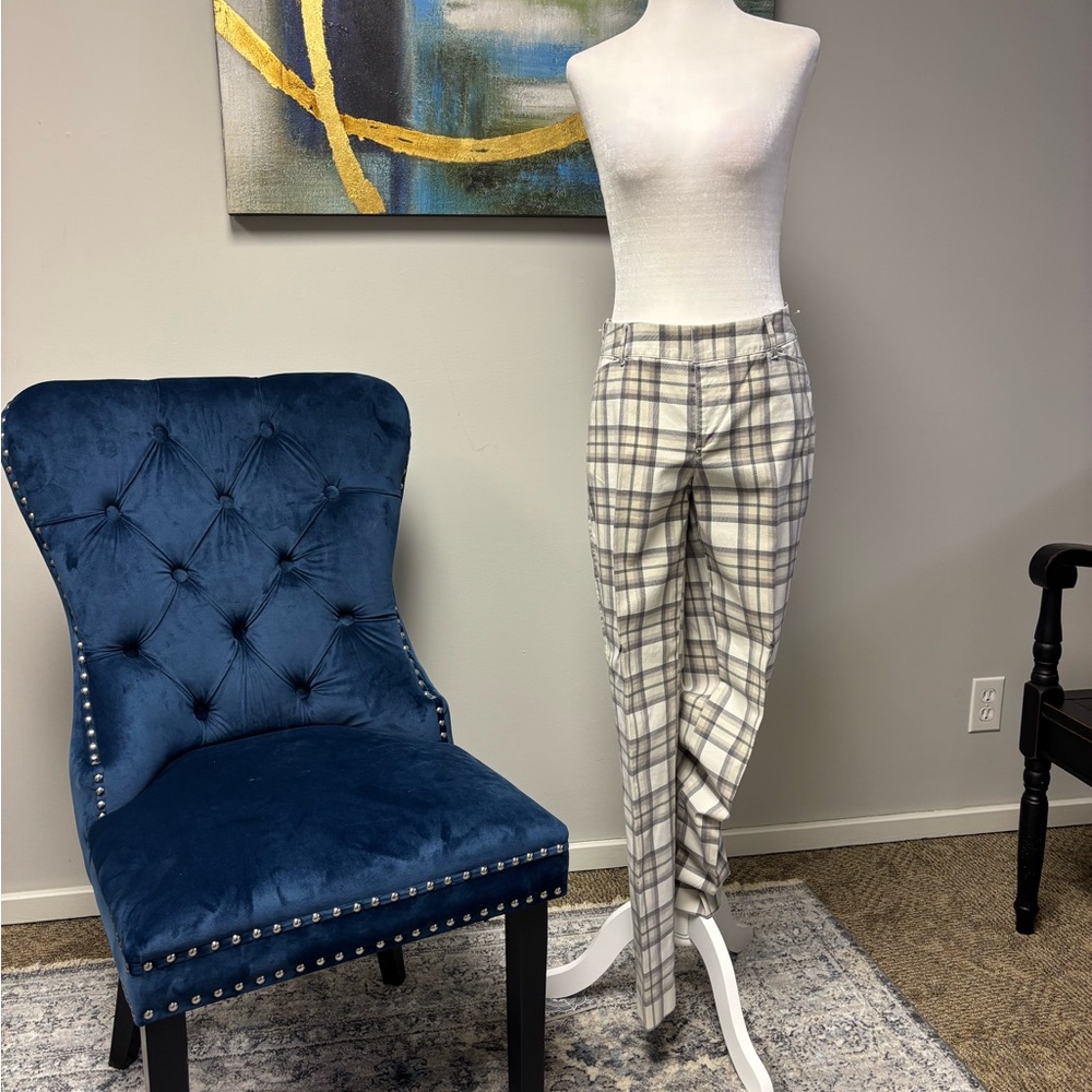 Old Navy Gray and White Plaid Trousers size 4 Tall.